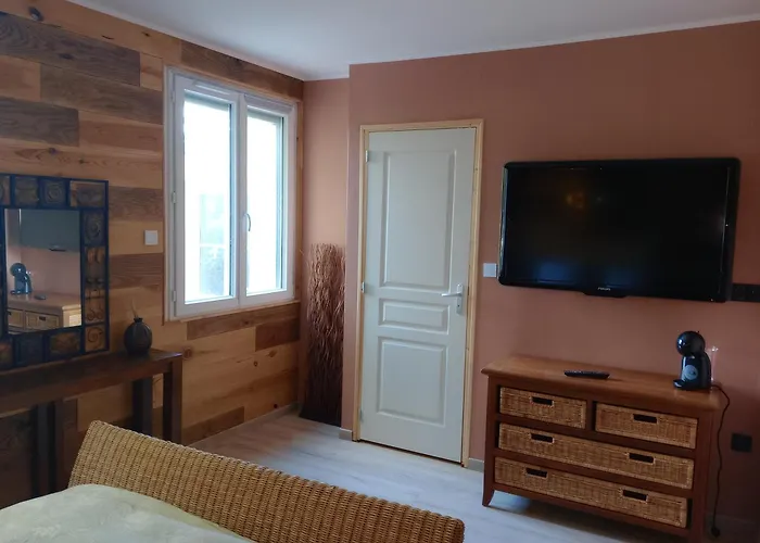 Bed & Breakfast Et Table D'hote Au Coin De La Cite 3*